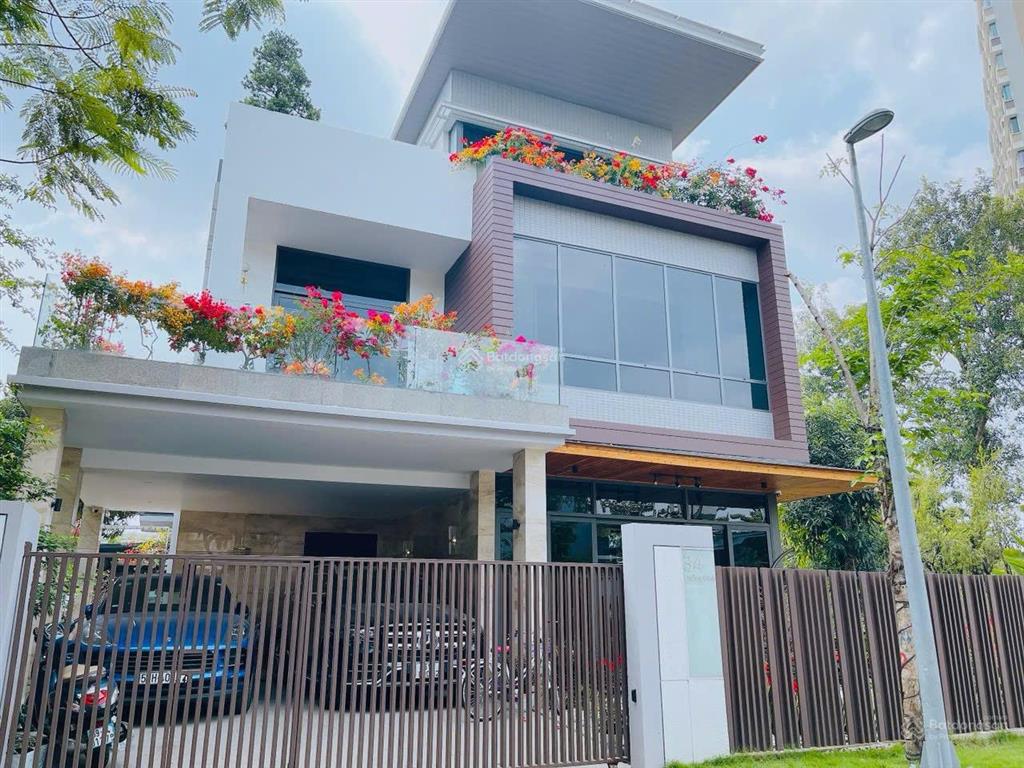 Hot. riviera cove đơn lập. căn 2 mặt tiền thoáng mát rộng rãi. dt 720m2. sổ hồng riêng. giá 65 tỷ