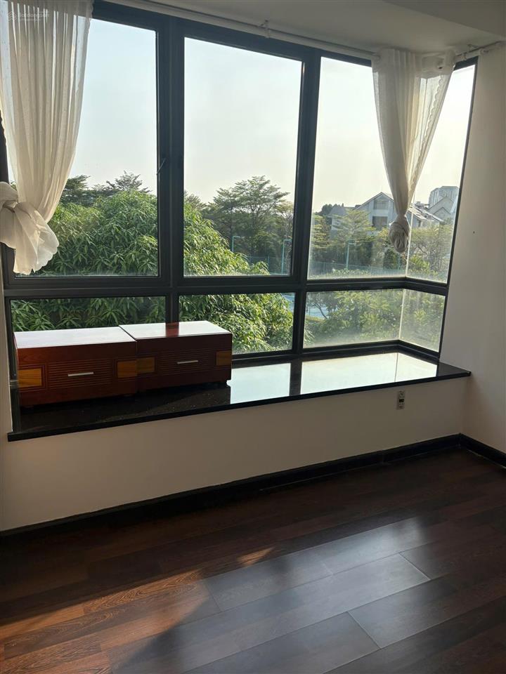 Biệt thự song lập the garland. dt 195m2 . nhà hoàn thiện. sổ hồng riêng. giá 22 tỷ