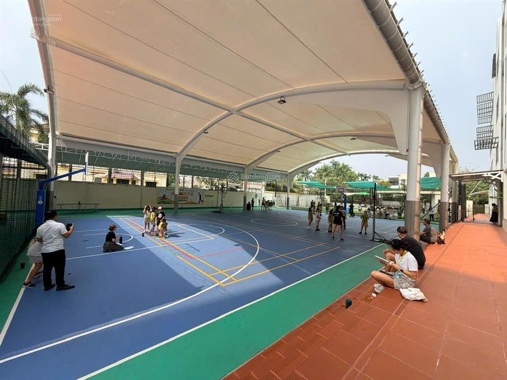 Cần bán nhà ngay mặt tiền giang văn minh thảo điền quận 2.dt 1700m2 full thổ.giá 320 tỷ.
