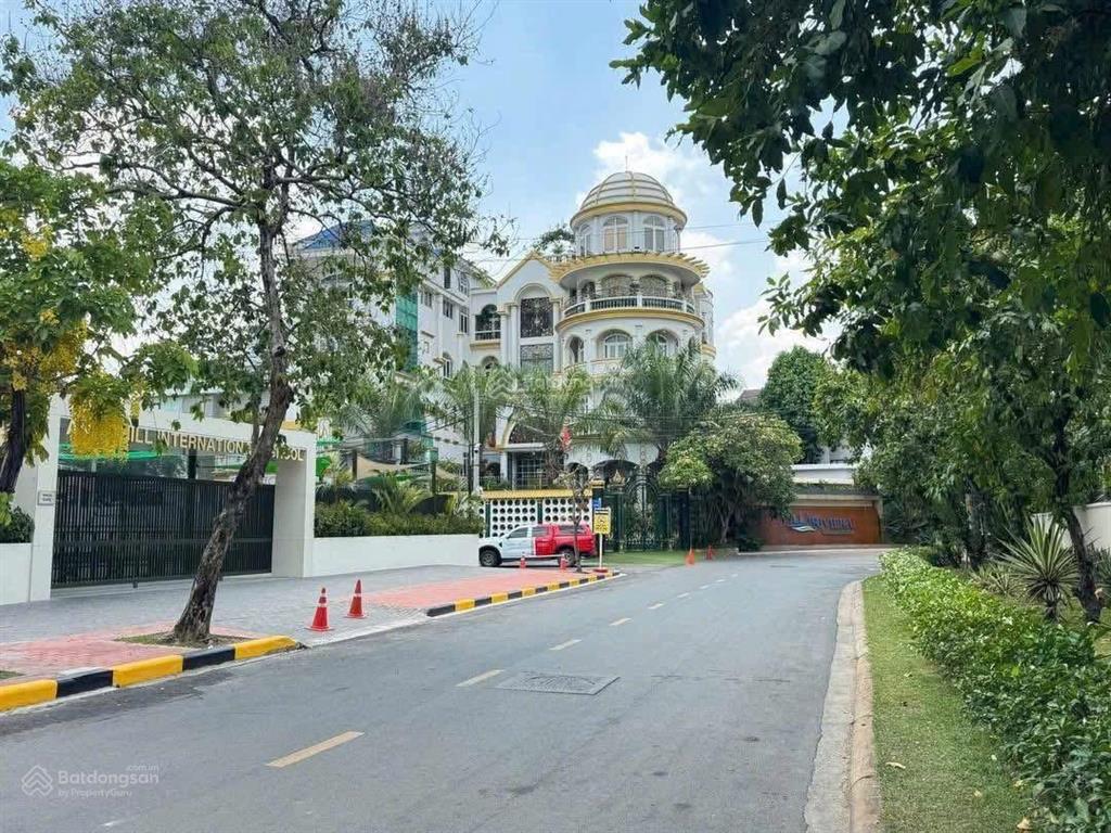 Đất 2 mặt tiền giang văn minh  thảo điền. q2. dt 1700m². đất vuông vức. sổ sẵn. giá 180tr/m2.