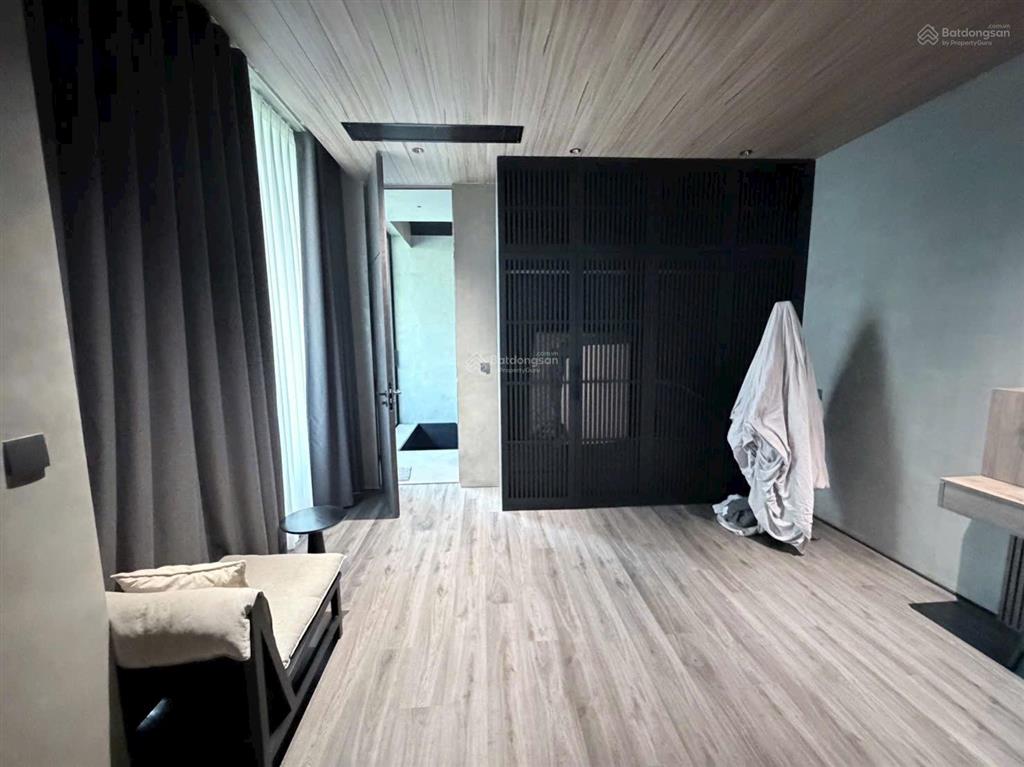 Vip biệt thự hồ bơi thảo điền q2. ngay nguyễn ư dĩ. dt đất 550m2. nội thất cao cấp. giá 135 tỷ. sổ