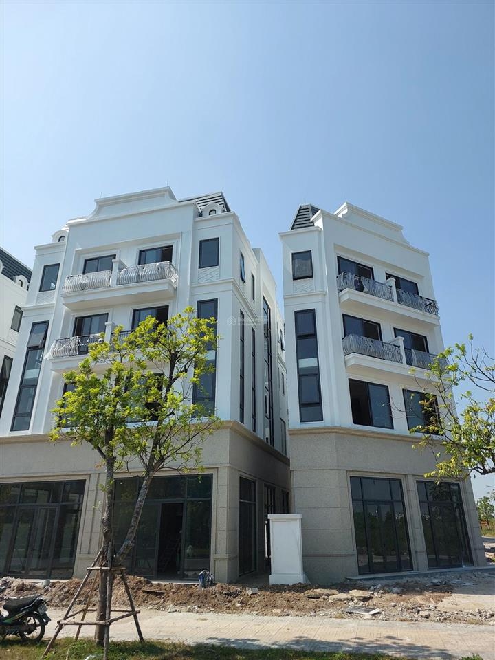 Chuyển nhượng biệt thự 137m2 xây 4 tầng tại dự án the diamond point đối diện sát vinhomes riverside