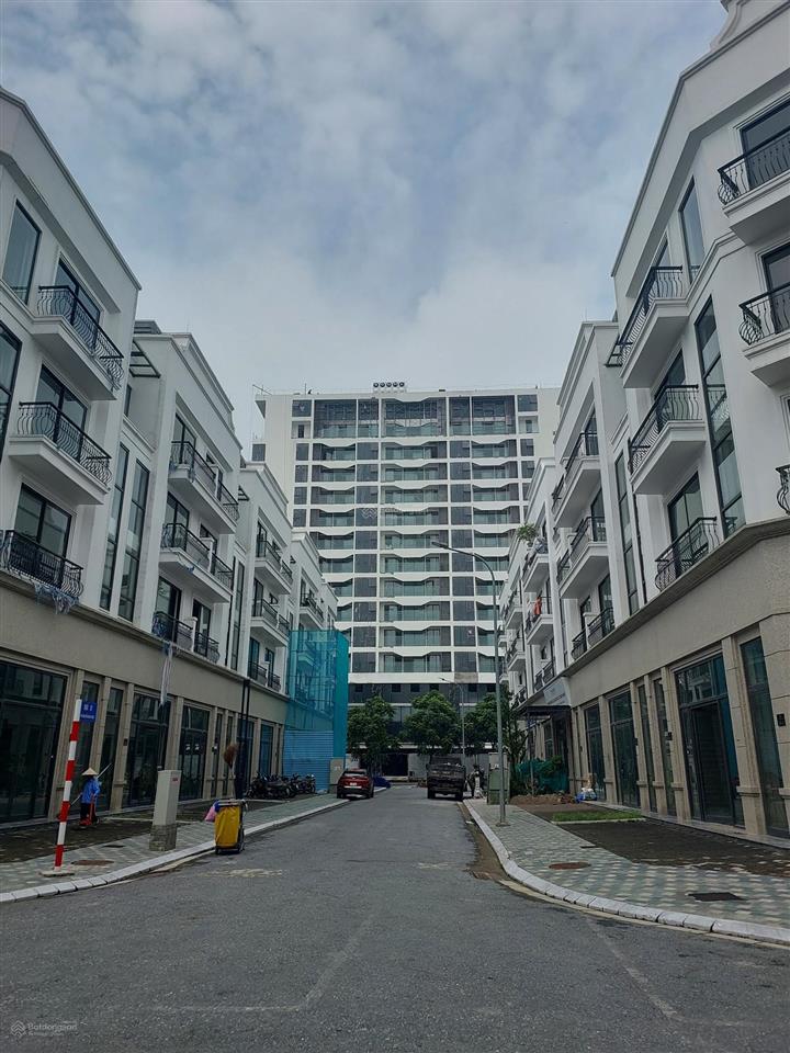 Bán liền kề vinhomes riversiden long biên 103m2 xây 5 tầng giá 38tỷ