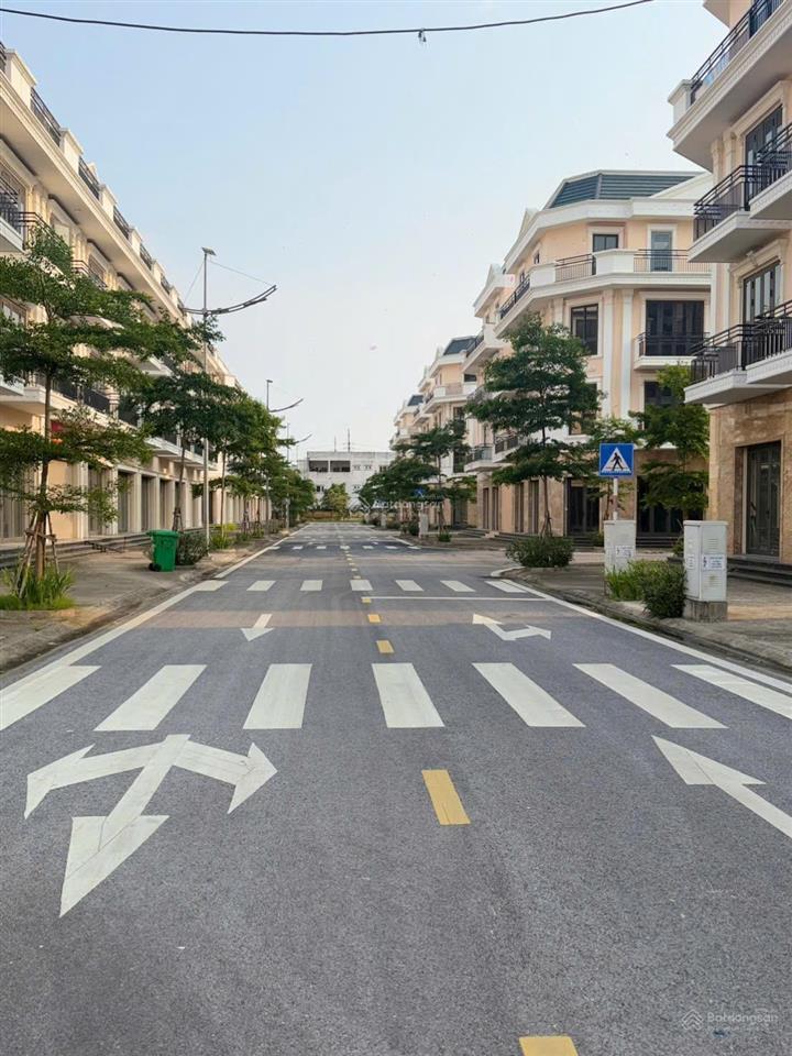 Bán nhà shophouse liền kề 4 tầng 75m2 tại vietsing square vsip bắc ninh, giá 6 tỷ