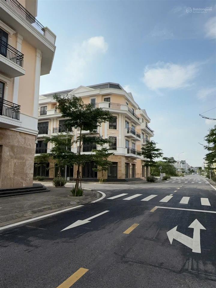 Bán nhà shophouse liền kề 4 tầng 75m2 tại vietsing square vsip bắc ninh, giá 6 tỷ