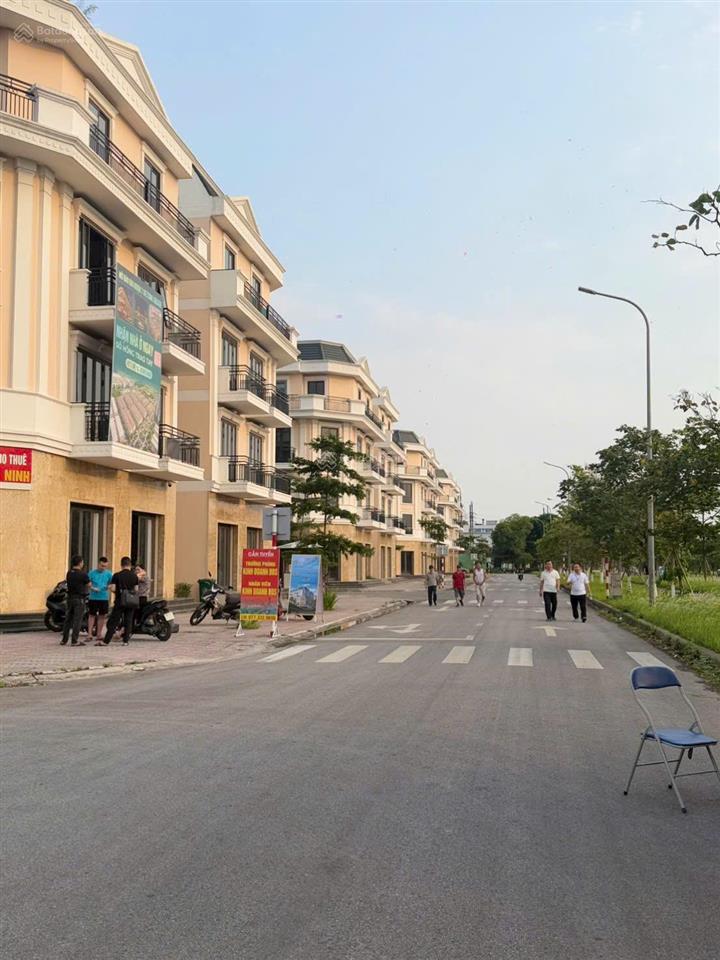 Bán nhà shophouse liền kề 4 tầng 75m2 tại vietsing square vsip bắc ninh, giá 6 tỷ