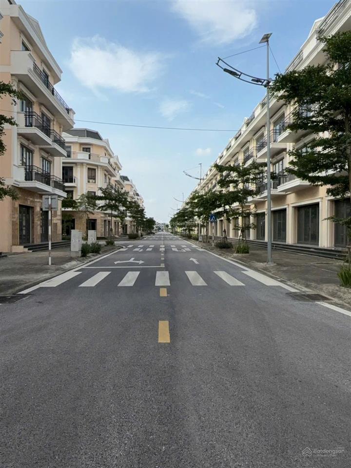 Bán nhà shophouse liền kề 4 tầng 75m2 tại vietsing square vsip bắc ninh, giá 6 tỷ