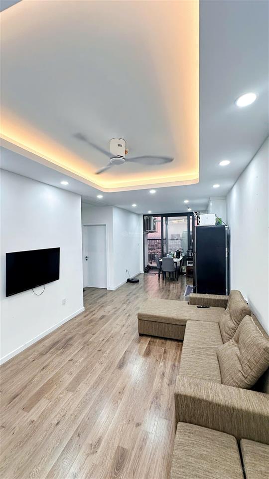 Chuyển nhượng căn 2 ngủ 57m2 full đồ đẹp chung cư long biên