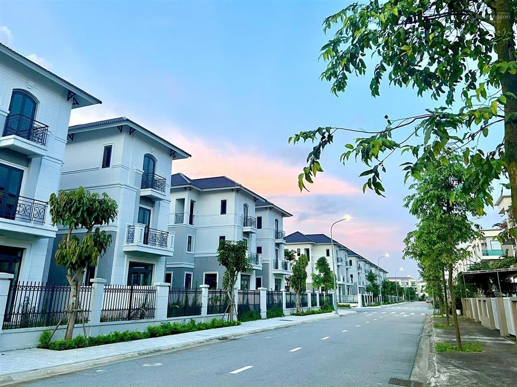 Bán biệt thự 216m2 xây 3 tầng vsip từ sơn, bắc ninh giá 12,x tỷ