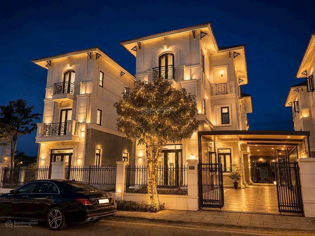 Bán biệt thự 216m2 xây 3 tầng vsip từ sơn, bắc ninh giá 12,x tỷ
