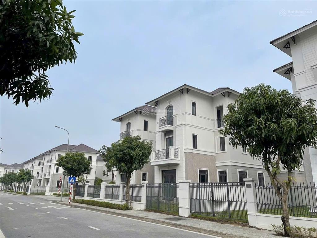 Bán biệt thự 216m2 xây 3 tầng vsip từ sơn, bắc ninh giá 12,x tỷ