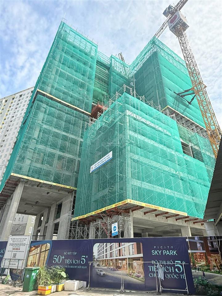 Bán căn số 15 (căn góc view đông nam) tầng 32 giá 3,49 tỷ trong tháng 03/2026.  0896 688 ***