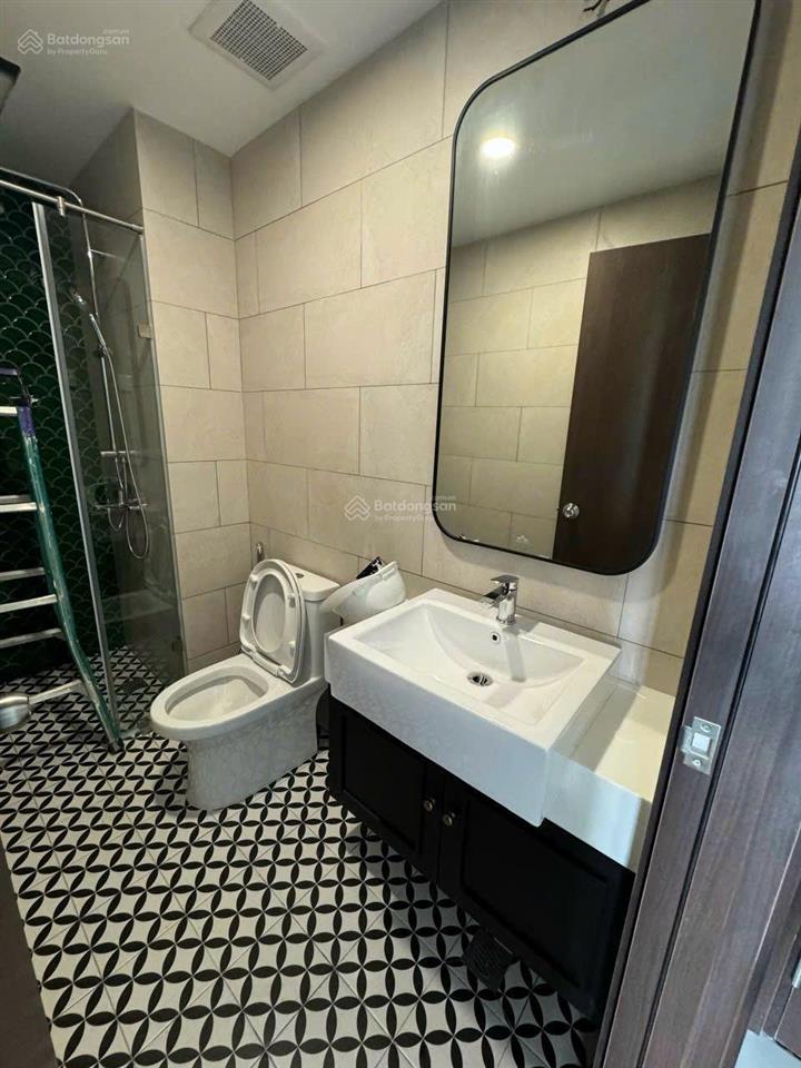 Bán căn 49m2, 1pn+, 1wc tháp p2 view công viên, hồ bơi giá 2,6tỷ vat 102%. giảm 50 triệu ra gấp