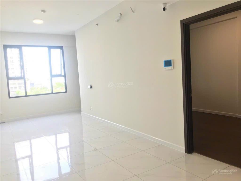 Nhà trống 79m2, tháp c2, giá 9tr/tháng, tầng cao view công viên hồ bơi,  0896 688 ***