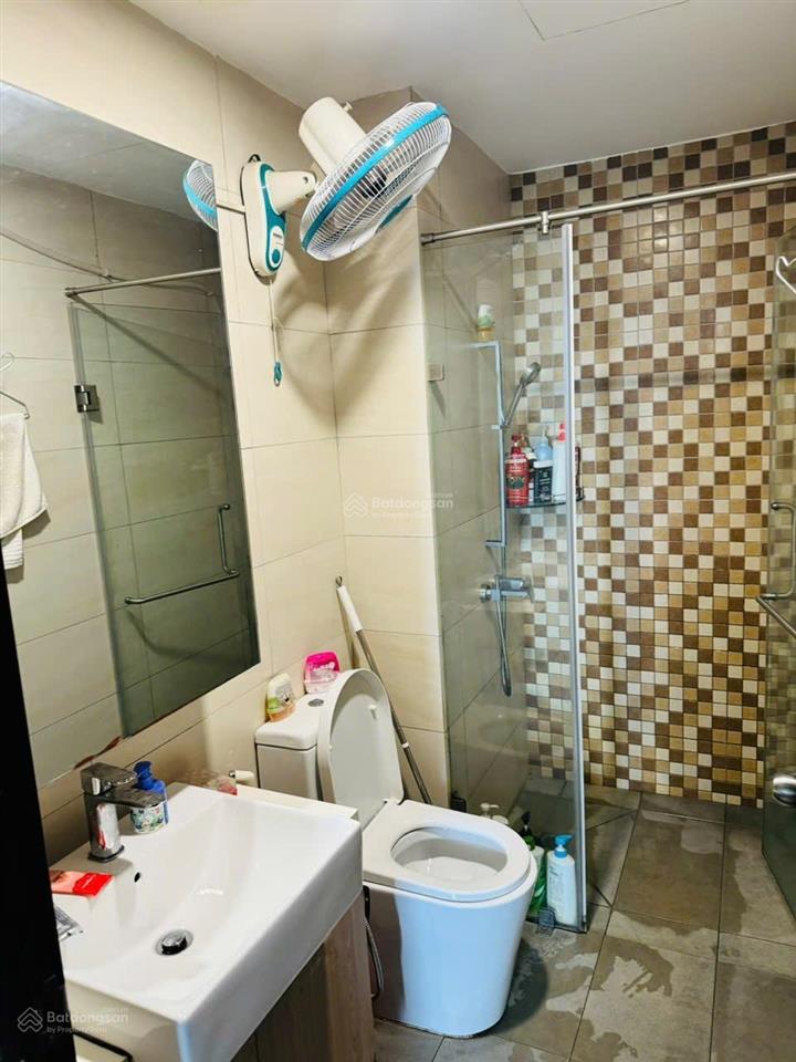 Bán căn 57m2 đã có sổ, có nội thất hđ thuê sẳn. giá nhanh 3,3 tỷ có tl.  0896 688 ***