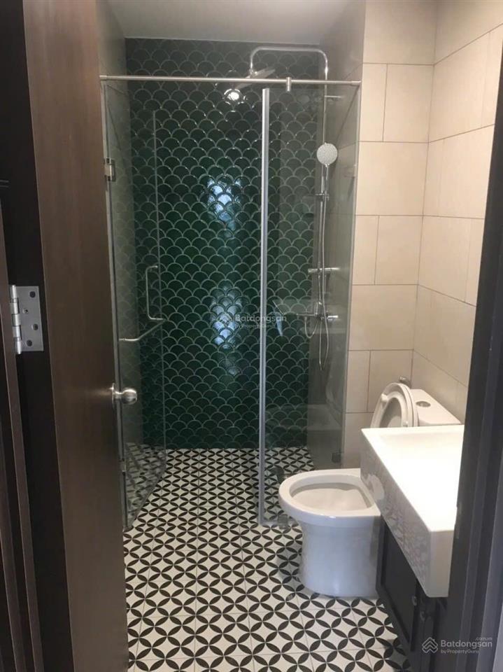 Cho thuê căn hộ 57m2 tháp c4 2pn, 1wc ở, full bếp rèm... 1/8 ở. view hồ bơi, công viên. giá 7,5tr