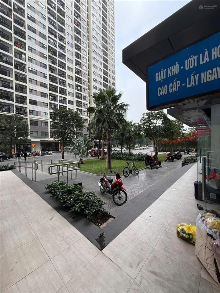 Chính chủ cần bán gấp shop chân đế mặt sảnh tòa s1.03 vinhomes ocean park 1