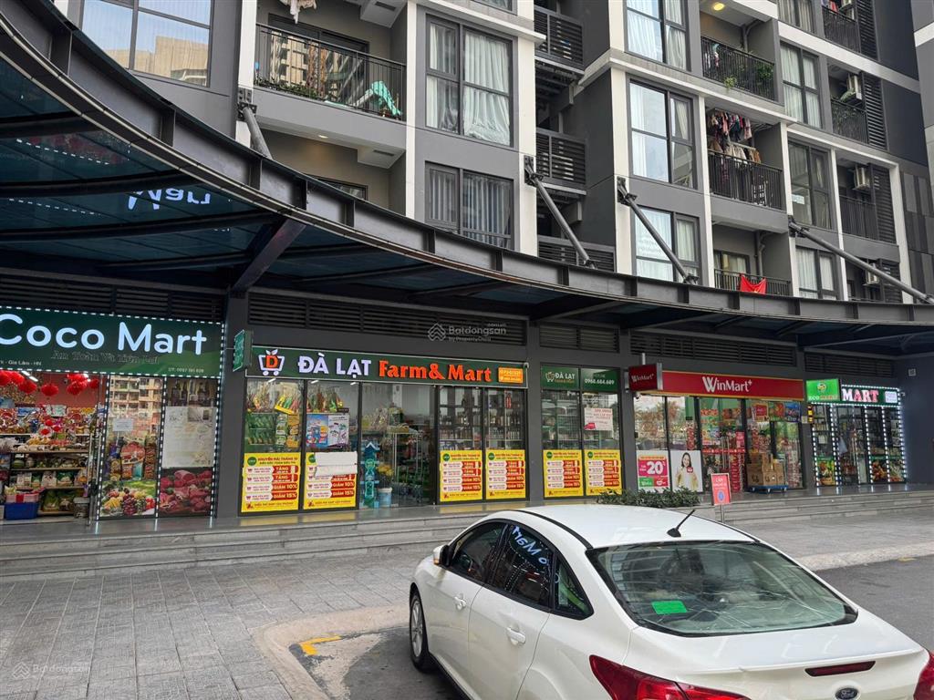 Cơ hội sở hữu căn shop vị trí vàng ngay mặt sảnh tòa p3 khu dân cư đông đúc 0986 122 ***