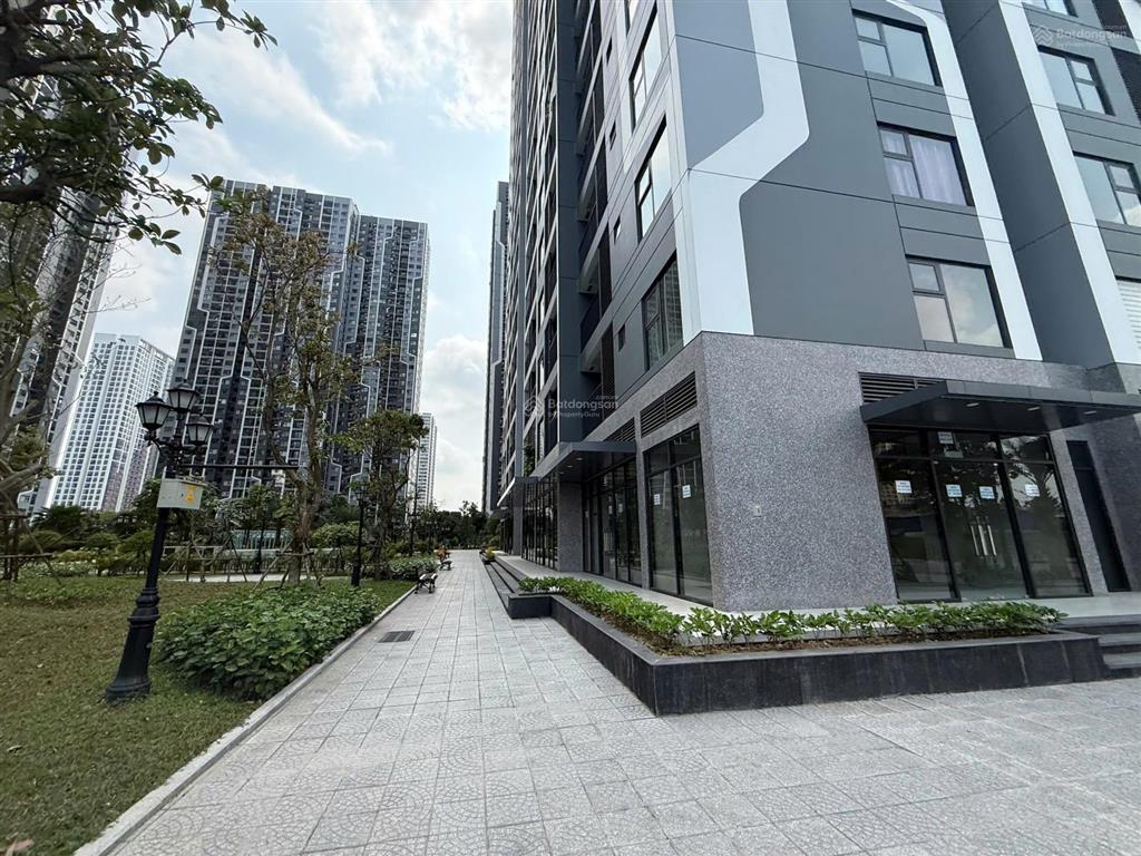 Chính chủ cho thuê shophouse lô góc  vinhomes smart city 0986 122 ***
