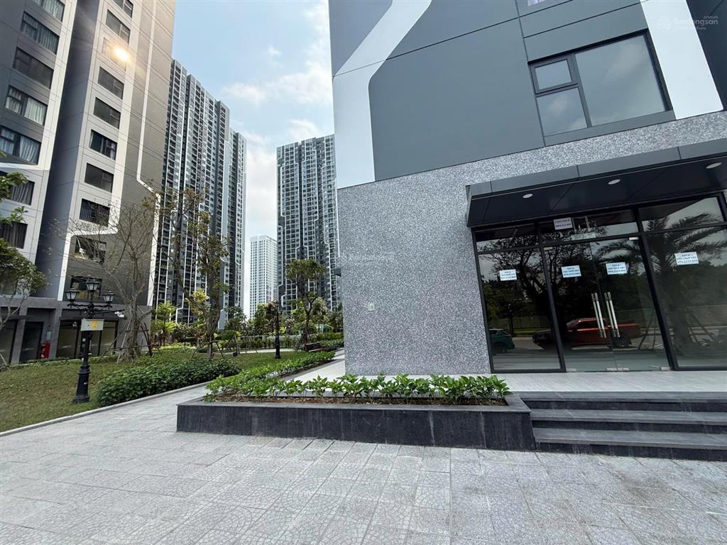 Chính chủ cho thuê shophouse lô góc  vinhomes smart city 0986 122 ***