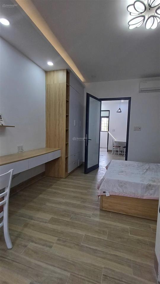 Bán căn hộ dịch vụ 8 phòng đường phan đình phùng