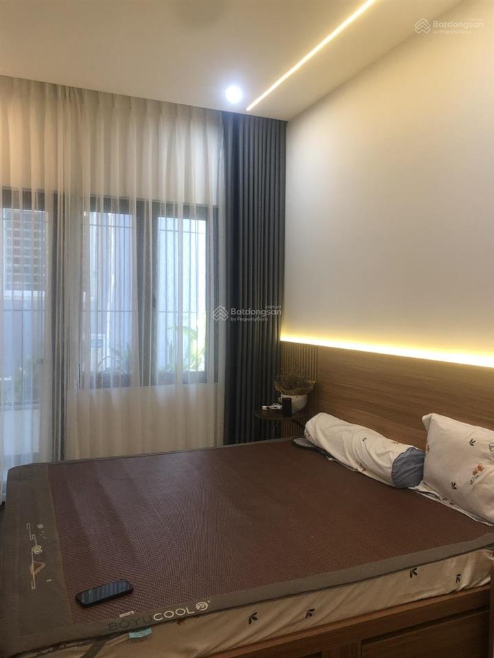 Bán căn hộ dịch vụ 8 phòng đường phan đình phùng