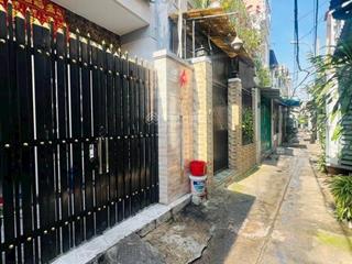 Nhà đẹp 4tầng ngay kênh nươc đen 40m24pnhẻm 4m thôngsổ vuông vức không lỗi phong thuỷchỉ 4,8 tỷ