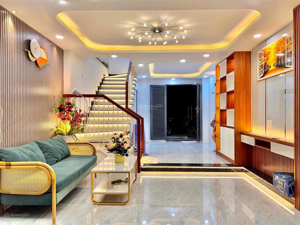 Giảm 1tr, cho thuê nhà full nội thất, 2 mặt tiền, 6 phòng, có phòng xông hơi, ngay siêu thị emart