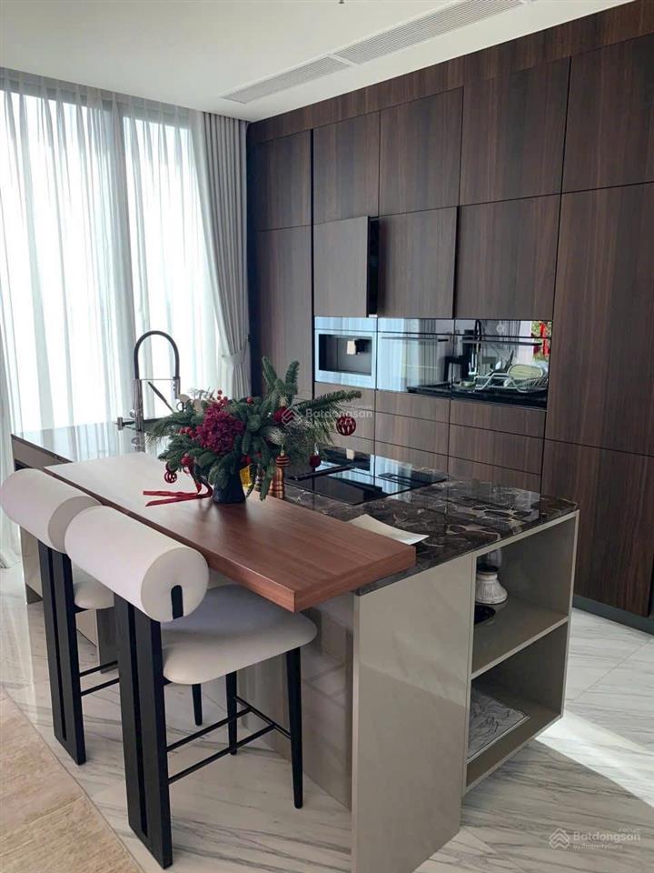 Cho thuê gấp 4pn define  thang máy  hồ bơi riêng  325m2 view sông đỉnh.  0909 806 ***