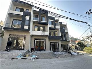 Bán nhà đẹp 3 tầng ô tô đỗ tận cửa  nằm ngay gần lideco giai đoạn 2  hà lầm