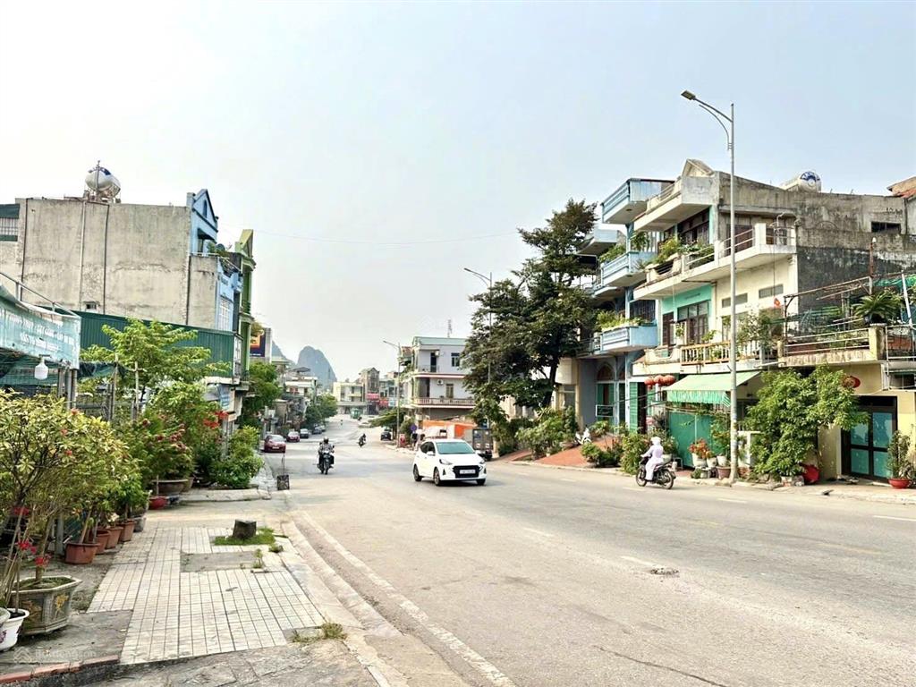Bán đất mặt đường hà trung mặt tiền rộng 8,5m mà giá chỉ hơn 2 tỉ