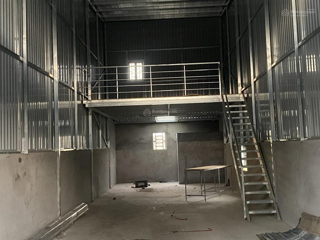 Nhà xưởng mới 5x40m, thêm gác lửng 50m2, cao 7m. phù hợp mọi ngành nghề, mặt tiền rạch gia