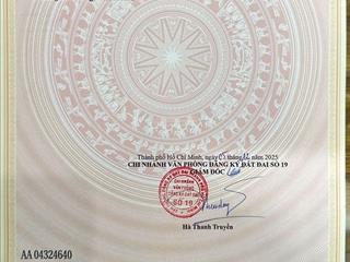 Bán gấp hạ 200tr đất đối diện vin hocmon. dt 5x21 full thổ cư. dân đông. đường beton  