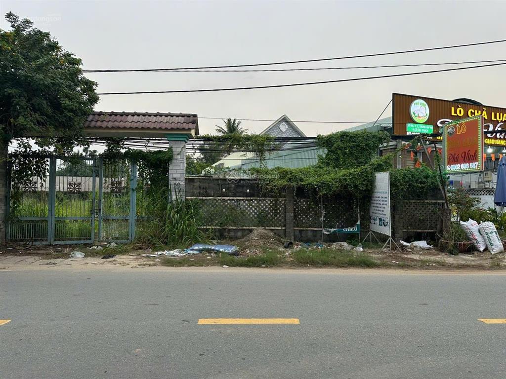 Mt tỉnh lộ 2, dt 11,89 * 46 = 487m2 có sẵn 120m2 thổ. ngay trung tâm. giá chỉ 6tỷ5.  0973 610 ***