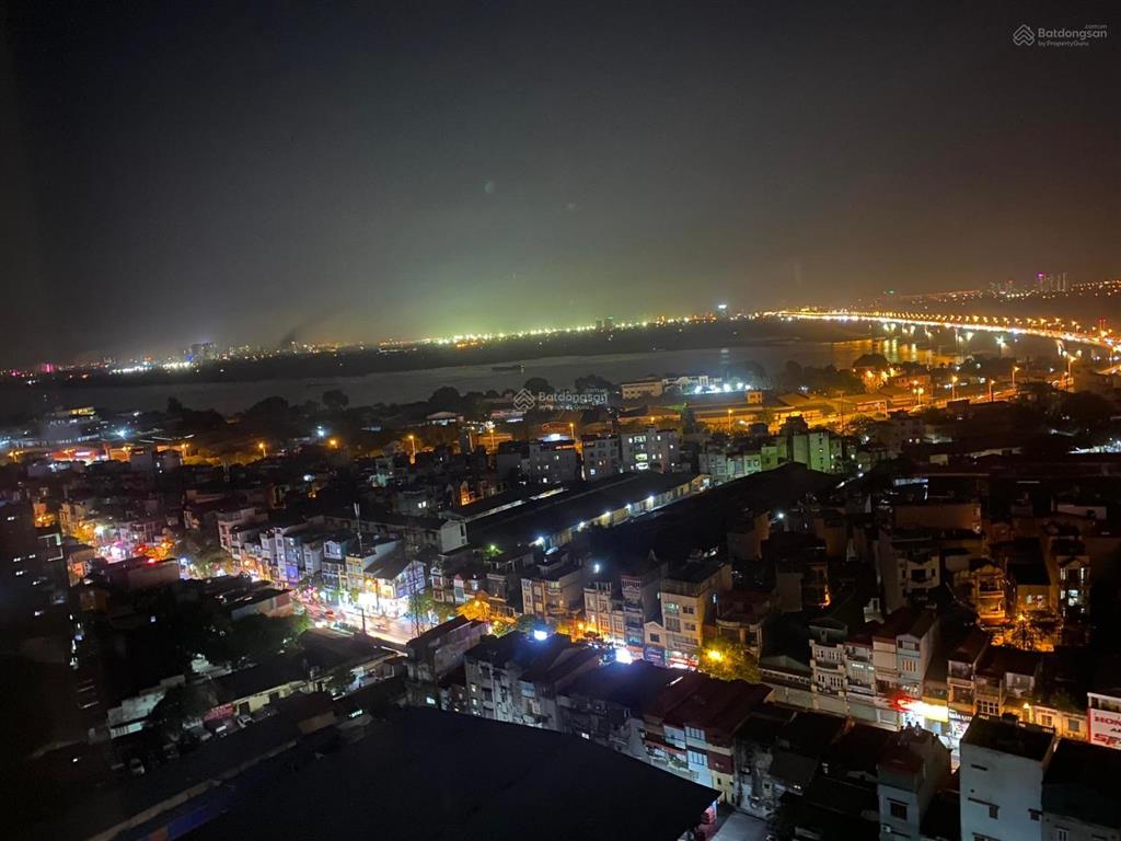 Tôi cần bán căn 140m đập thông hoa hậu view sông hồng siêu đẹp mới, tầng đẹp, rẻ hoà bình green