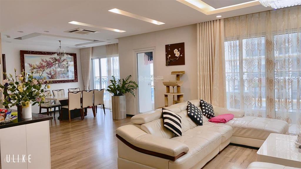 Tôi cần bán căn 140m đập thông hoa hậu view sông hồng siêu đẹp mới, tầng đẹp, rẻ hoà bình green