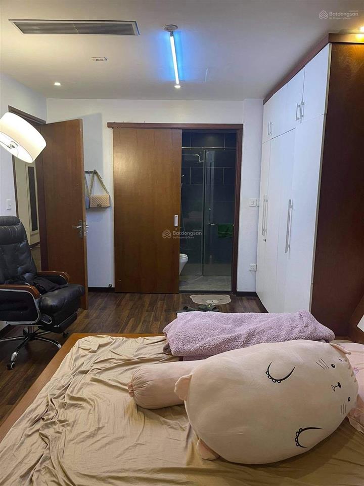 Sổ đỏ sẵn tôi cần bán 2pn 95m hoà bình green giá siêu siêu sốc chỉ 8,4 tỉ, nhà mới, view thoáng