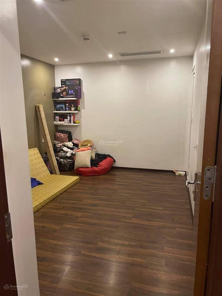 Sổ đỏ sẵn tôi cần bán 2pn 95m hoà bình green giá siêu siêu sốc chỉ 8,4 tỉ, nhà mới, view thoáng