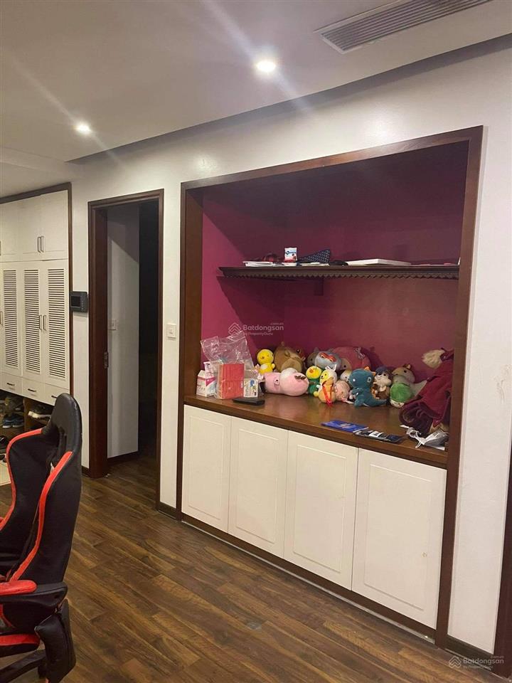 Sổ đỏ sẵn tôi cần bán 2pn 95m hoà bình green giá siêu siêu sốc chỉ 8,4 tỉ, nhà mới, view thoáng