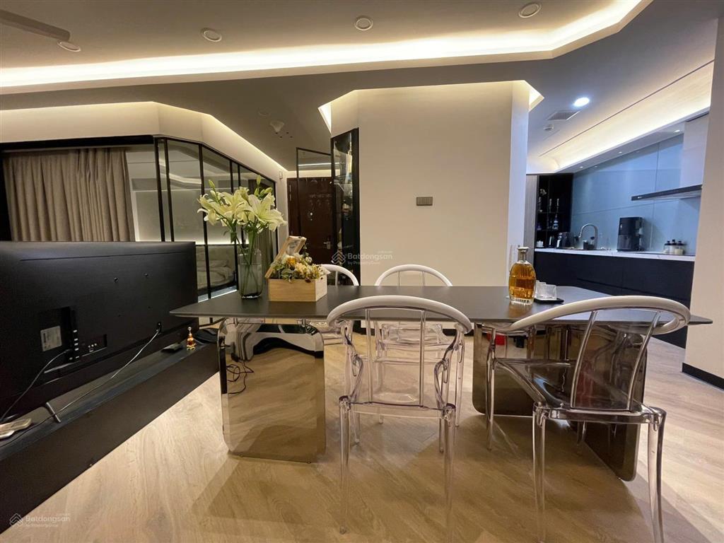 Sổ đỏ sẵn bán căn 60,6m2 view phố cực đẹp, tầng 16, hòa bình green giá cực tốt