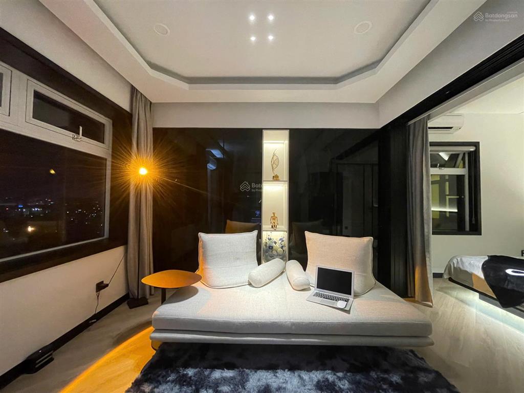 Sổ đỏ sẵn bán căn 60,6m2 view phố cực đẹp, tầng 16, hòa bình green giá cực tốt