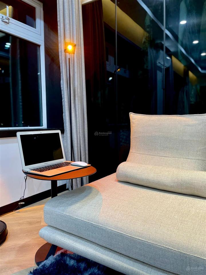 Sổ đỏ sẵn bán căn 60,6m2 view phố cực đẹp, tầng 16, hòa bình green giá cực tốt