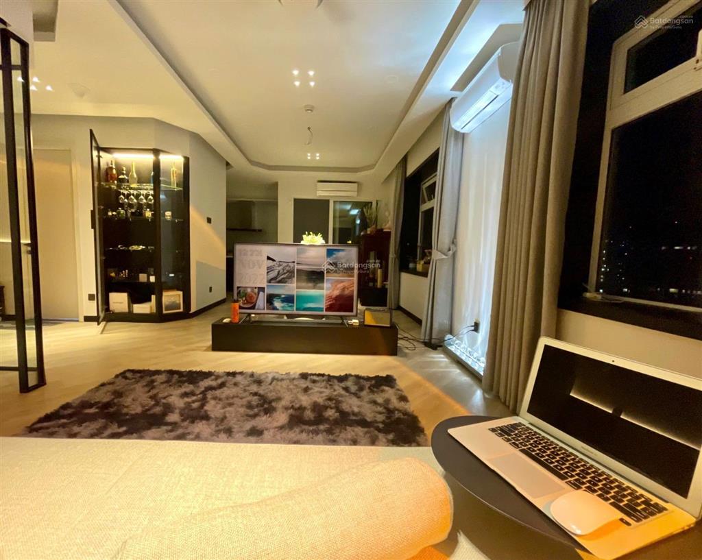 Sổ đỏ sẵn bán căn 60,6m2 view phố cực đẹp, tầng 16, hòa bình green giá cực tốt
