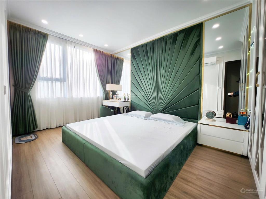 Bán gấp 2pn 2wc  80m², có nội thất, sổ hồng riêng, giá 2 tỷ 2