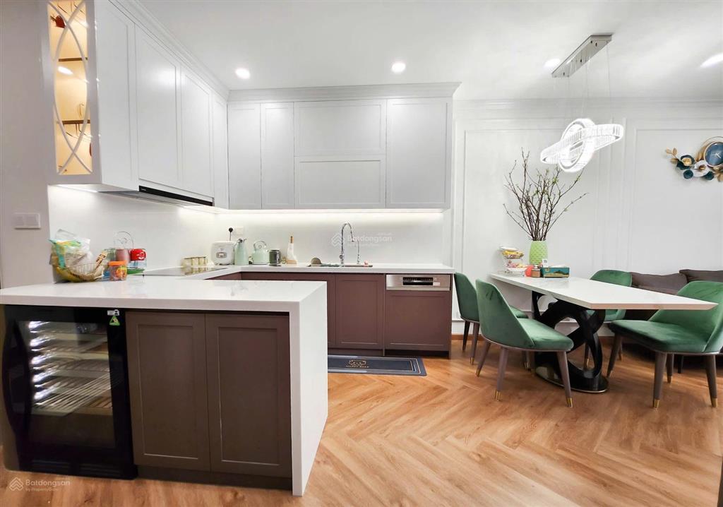 Bán gấp 2pn 2wc  80m², có nội thất, sổ hồng riêng, giá 2 tỷ 2