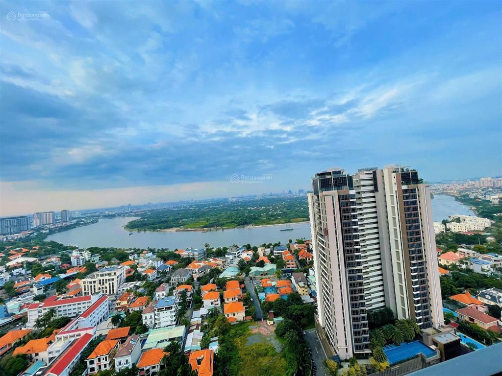 Bán 3pn căn góc ban công 4 cánh 99m2 masteri thảo điền, view sông tháp 5 giá tốt  ni 0901 381 ***