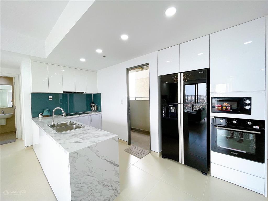 Bán 3pn căn góc ban công 4 cánh 99m2 masteri thảo điền, view sông tháp 5 giá tốt  ni 0901 381 ***