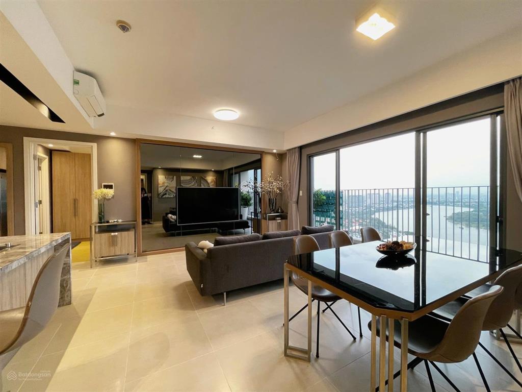 Bán 3pn căn góc ban công 4 cánh 99m2 masteri thảo điền, view sông tháp 5 giá tốt  ni 0901 381 ***