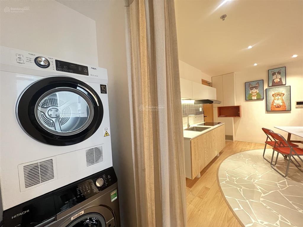 Hình thật giá thật căn 2pn  70m2 nội thất đẹp tại tháp 3 masteri thảo điền  em ni 0901 381 ***