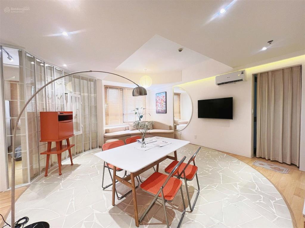 Hình thật giá thật căn 2pn  70m2 nội thất đẹp tại tháp 3 masteri thảo điền  em ni 0901 381 ***